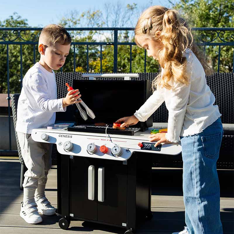 Weber Genesis – Ξύλινη Παιδική Ψησταριά